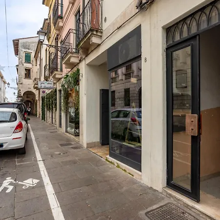 Elegant Loft - Center شقة فيتشنزا