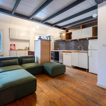 Elegant Loft - Center