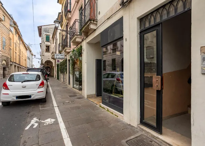 Elegant Loft - Center Apartment Vicenza